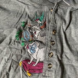 Vintage Disney Store Pocahontas embroidered Henley EUC sz L grey gray animals